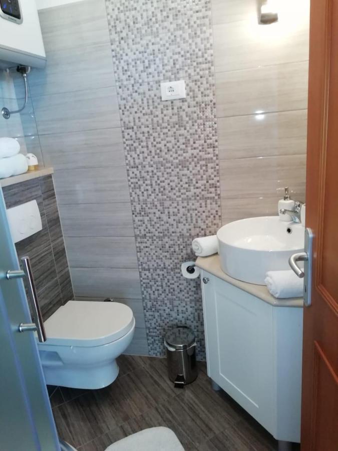 Apartment Mari Funtana Esterno foto