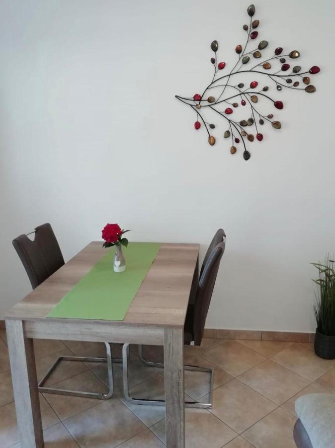 Apartment Mari Funtana Esterno foto