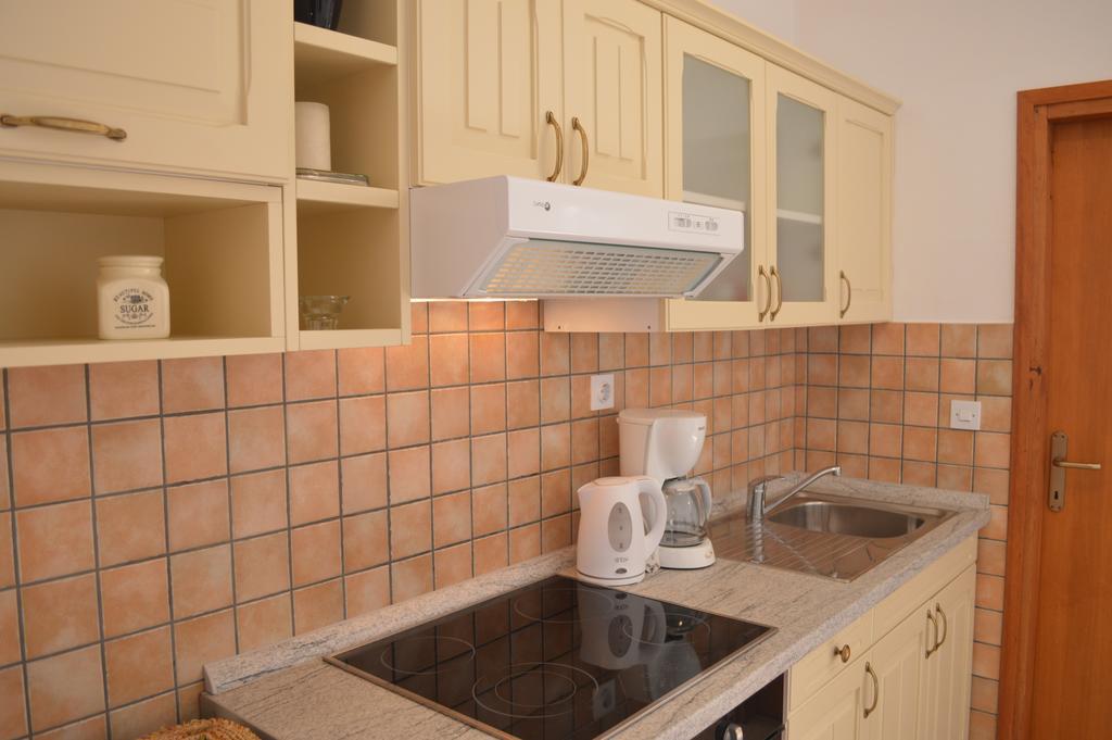 Apartment Mari Funtana Esterno foto